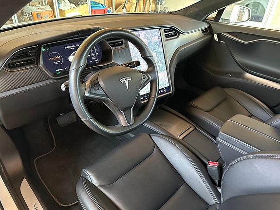 Tesla Model S 15 of 30