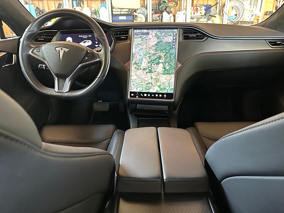 Tesla Model S 2 of 30