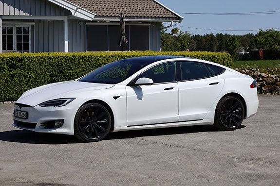 Tesla Model S 5 of 30