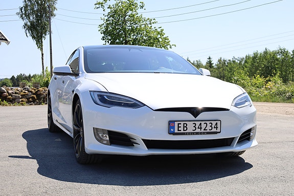 Tesla Model S 11 of 30