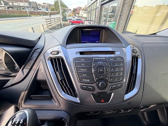 Ford Transit 12 of 21