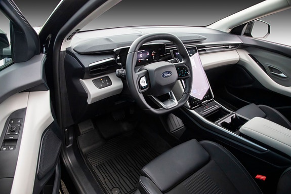 Ford Explorer 19 of 25