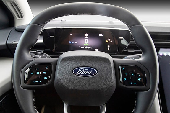 Ford Explorer 20 of 25