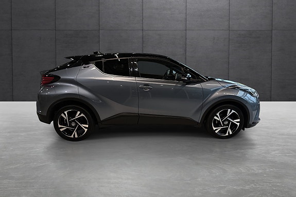 Toyota C-HR 6 of 23