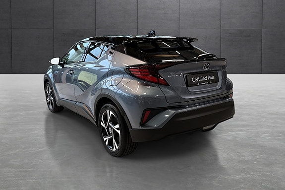 Toyota C-HR 3 of 23