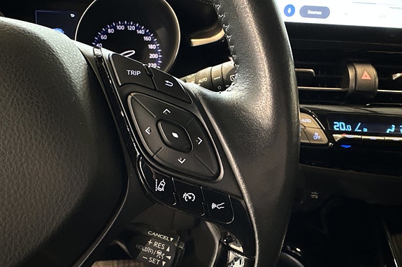Toyota C-HR 21 of 23