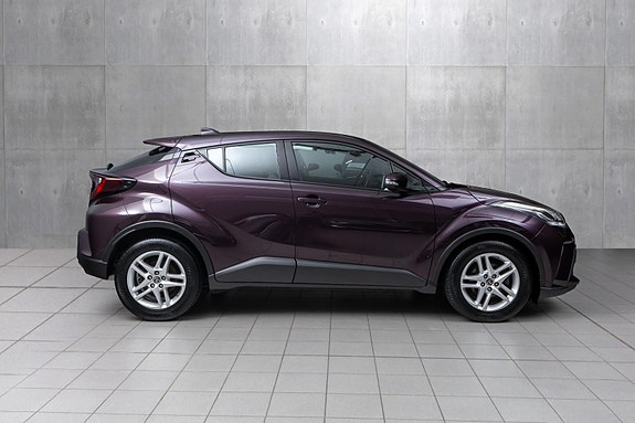 Toyota C-HR 6 of 26