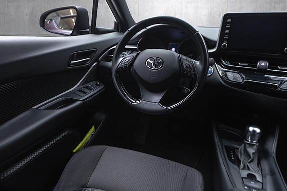Toyota C-HR 23 of 26