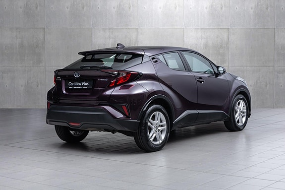 Toyota C-HR 7 of 26