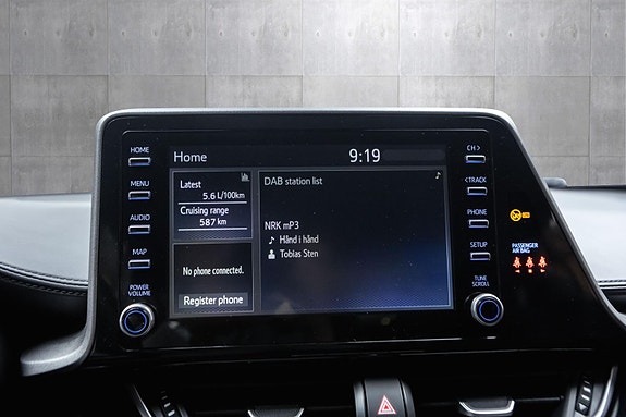 Toyota C-HR 14 of 26