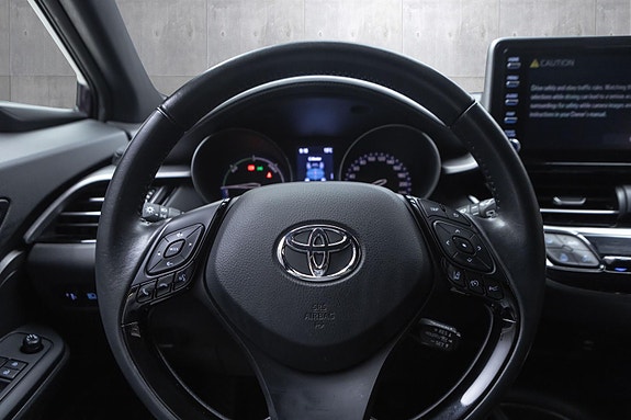 Toyota C-HR 10 of 26