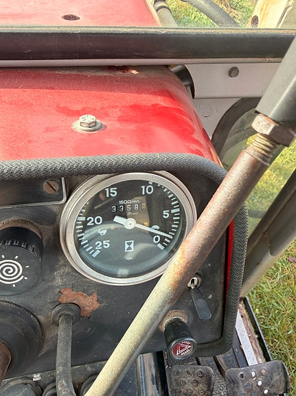 Massey Ferguson 550 6 of 7