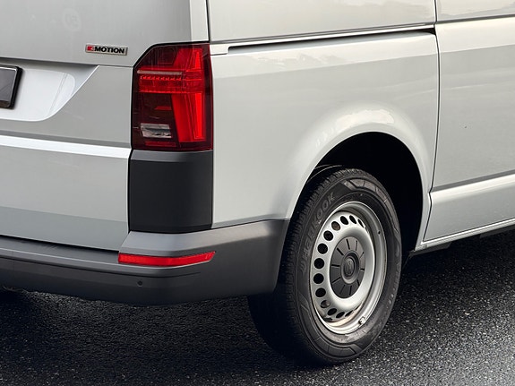 Volkswagen Transporter 18 of 30