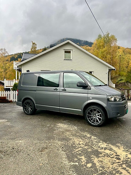 Volkswagen Transporter 2 of 16