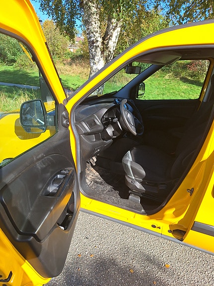Opel Combo 5 of 16