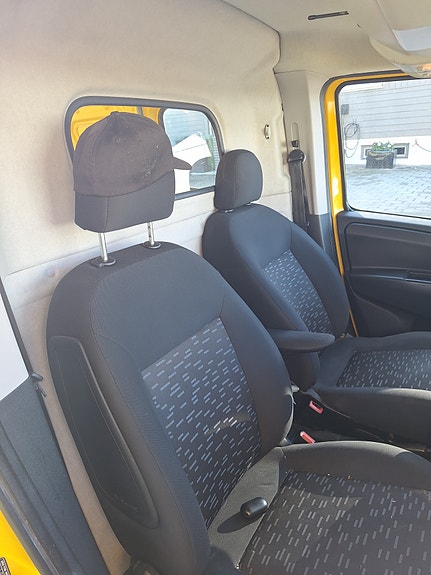Opel Combo 10 of 16