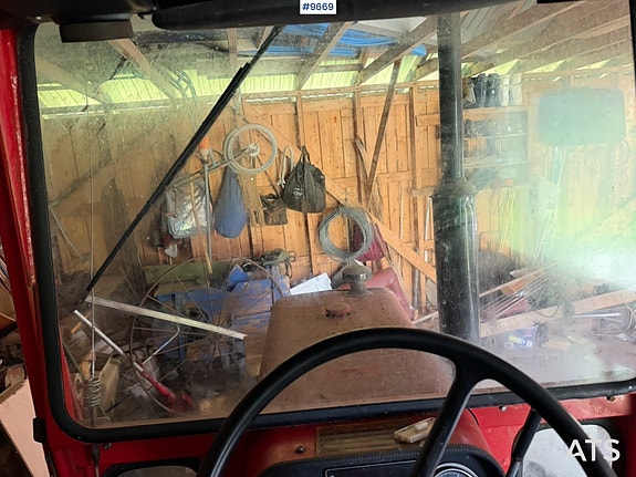 Massey Ferguson 575 12 of 21