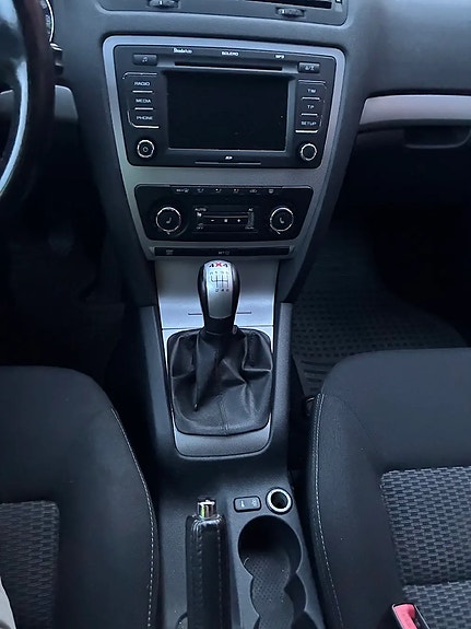 Skoda Octavia 9 of 12