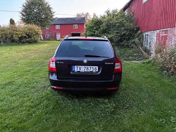 Skoda Octavia 4 of 12
