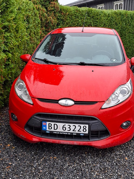 Ford Fiesta 2 of 10