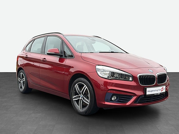 BMW 225xe 8 of 18