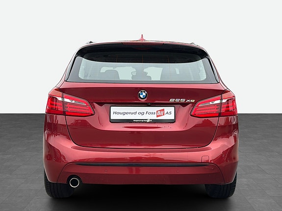 BMW 225xe 5 of 18