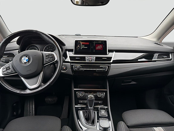 BMW 225xe 17 of 18