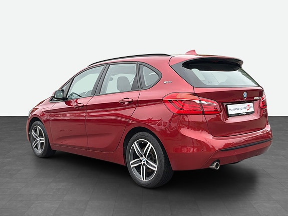 BMW 225xe 4 of 18