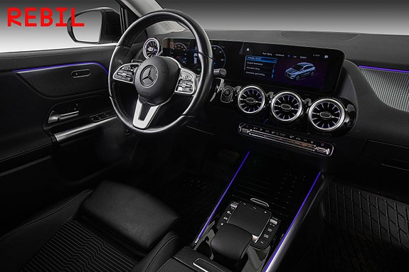Mercedes-Benz EQA300 15 of 27