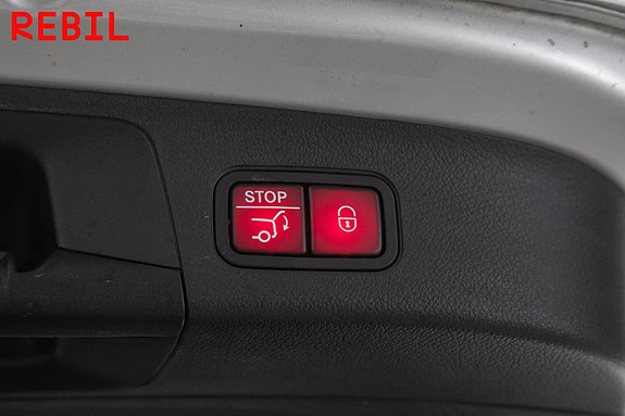 Mercedes-Benz EQA300 26 of 27