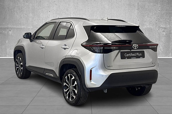 Toyota Yaris Cross 3 of 21