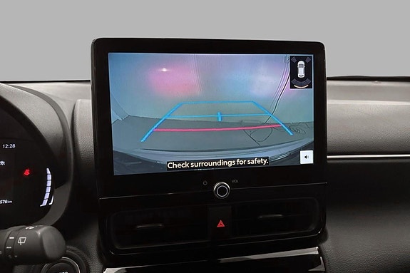 Toyota Yaris Cross 15 of 21
