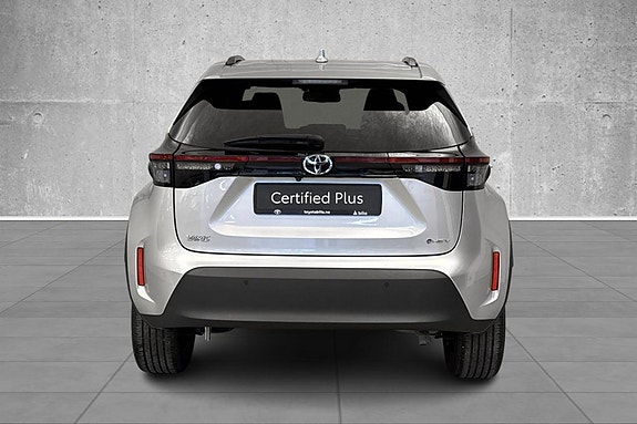Toyota Yaris Cross 4 of 21
