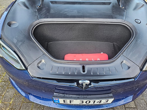 Tesla Model S 9 of 10