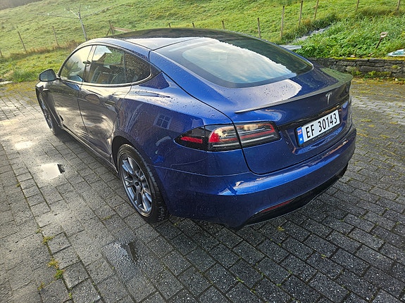 Tesla Model S 5 of 10