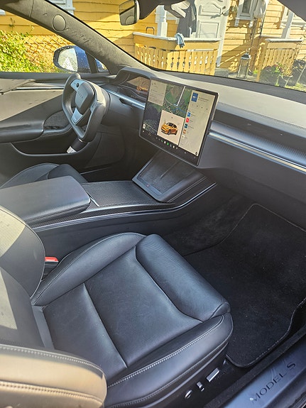 Tesla Model S 8 of 10
