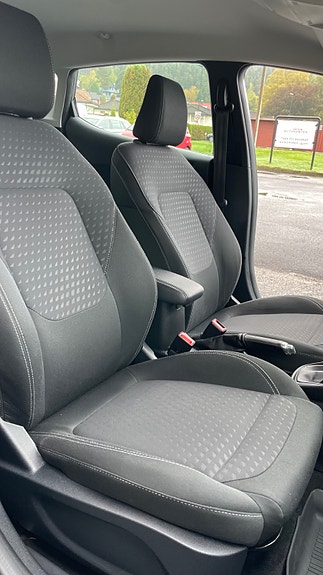 Ford Fiesta 19 of 21