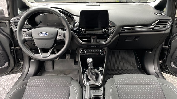 Ford Fiesta 10 of 21
