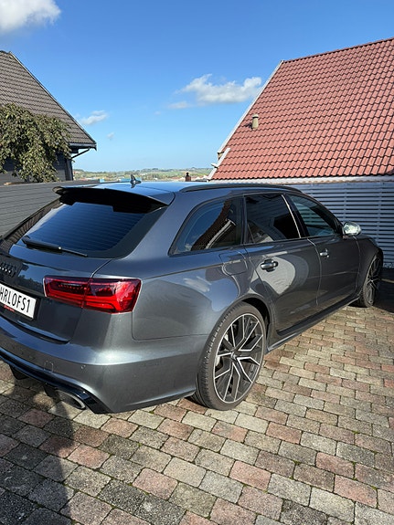 Audi RS6 2 of 30