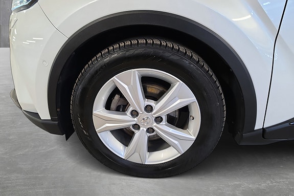 Toyota C-HR 20 of 23