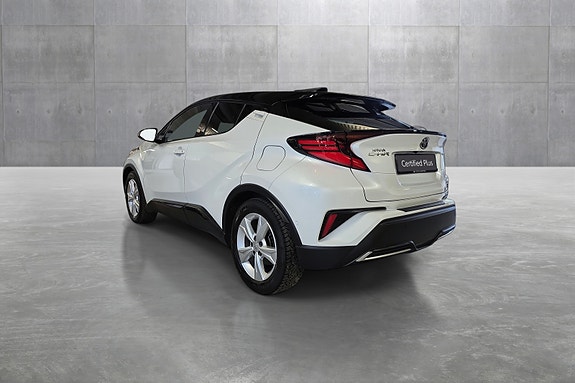 Toyota C-HR 3 of 23