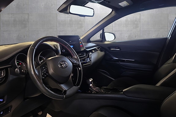 Toyota C-HR 11 of 23