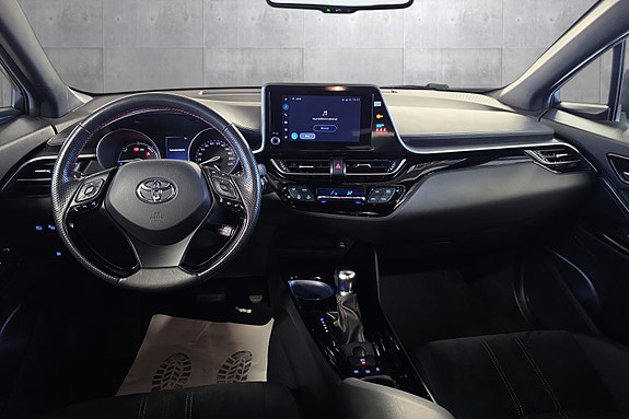 Toyota C-HR 10 of 23