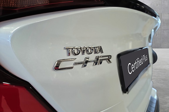 Toyota C-HR 9 of 23