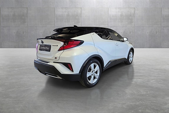 Toyota C-HR 5 of 23