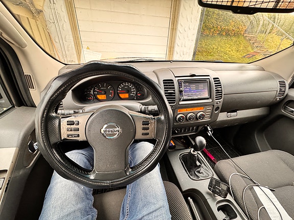 Nissan Navara 25 of 25