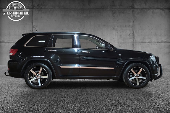 Jeep Grand Cherokee 12 of 30