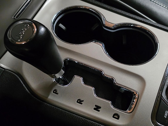 Jeep Grand Cherokee 29 of 30