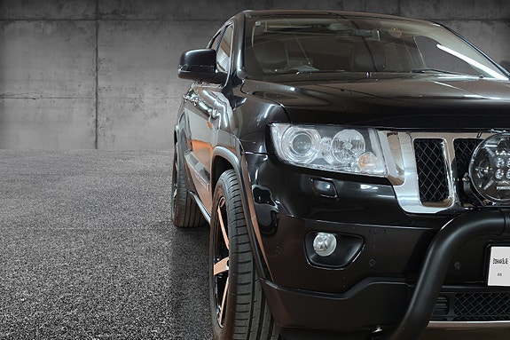 Jeep Grand Cherokee 2 of 30