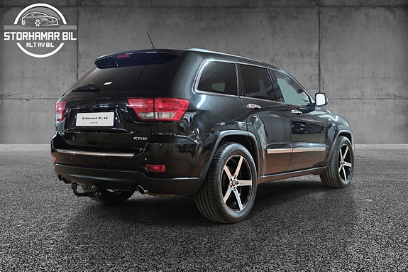 Jeep Grand Cherokee 11 of 30